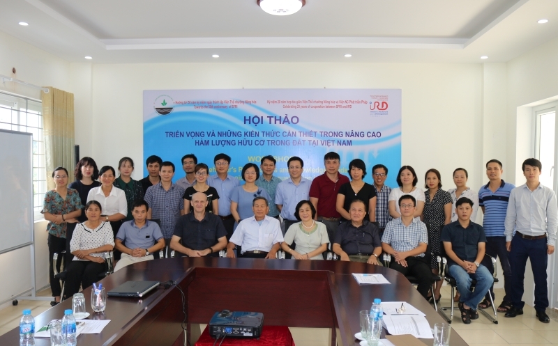 Hội thảo “Triển vọng và những kiến thức cần thiết trong nâng cao hàm lượng hữu cơ trong đất tại Việt Nam“