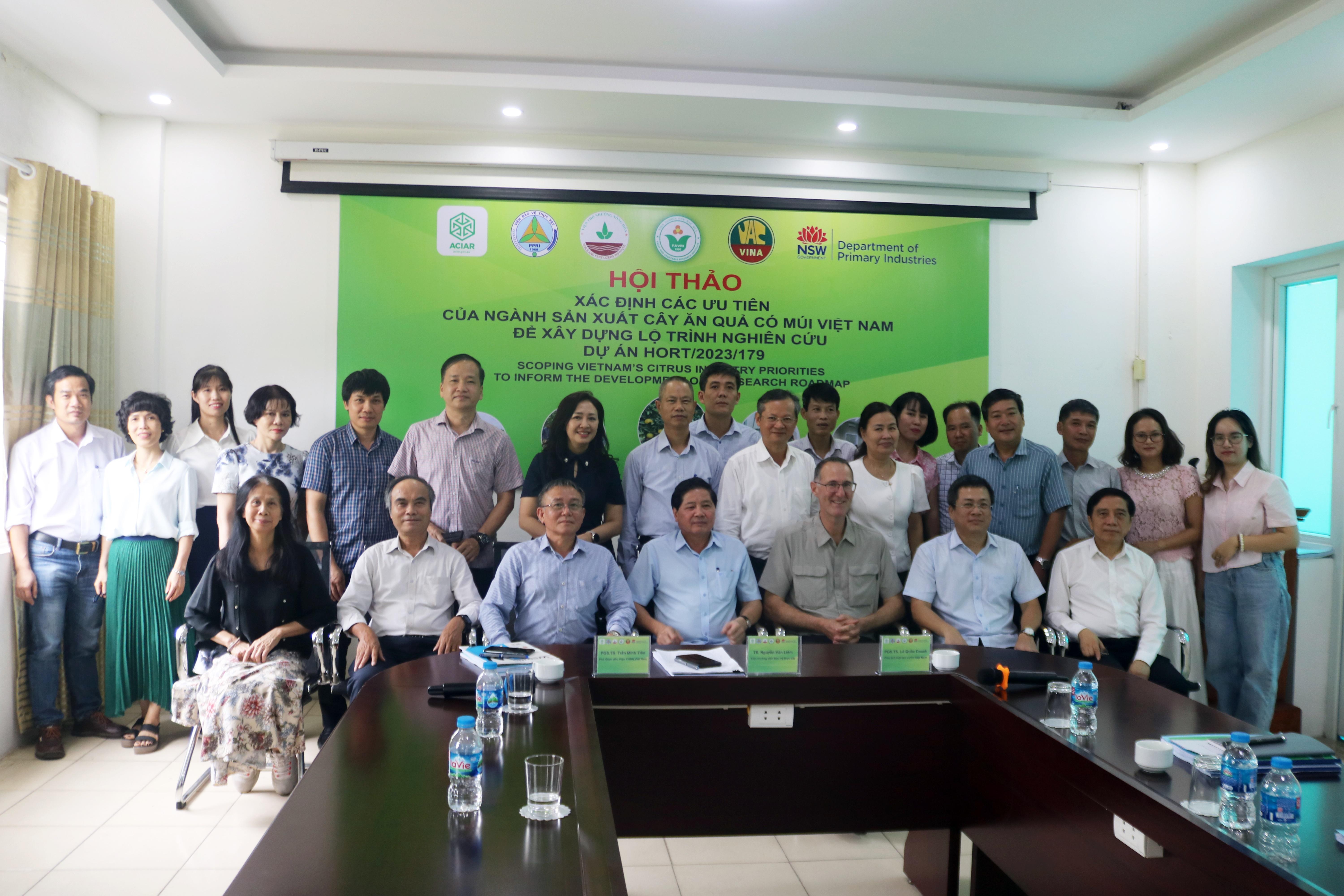 HỘI THẢO XÁC ĐỊNH CÁC ƯU TIÊN CỦA NGÀNH SẢN XUẤT CÂY ĂN QUẢ CÓ MÚI Ở VIỆT NAM ĐỂ XÂY DỰNG LỘ TRÌNH NGHIÊN CỨU