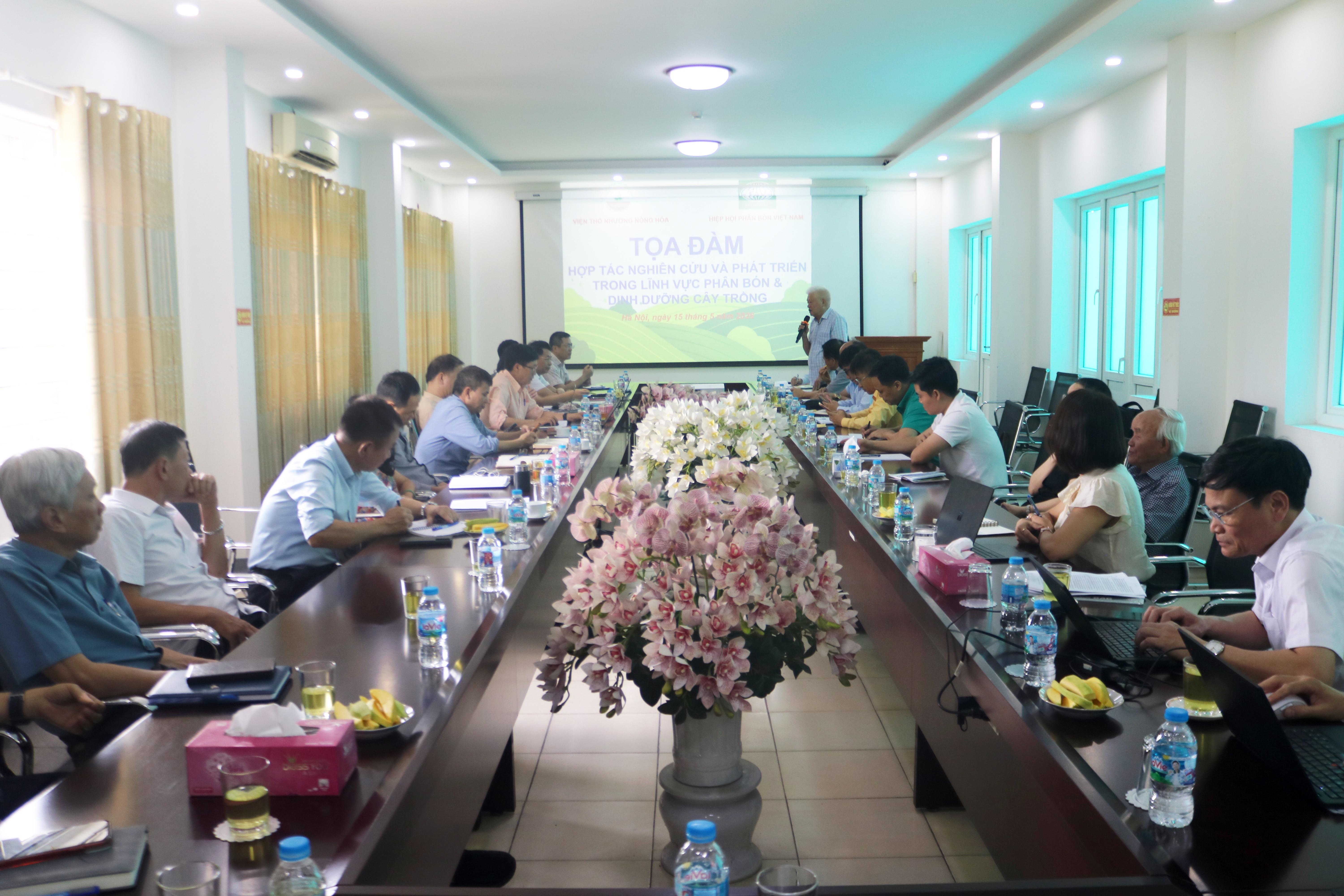 Tăng cường kết nối giữa nghiên cứu khoa học và doanh nghiệp phân bón vì nền nông nghiệp bền vững