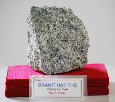 Granit hạt thô, phức hệ Vân Canh, Bình Định