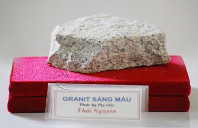 Granit sáng màu, phức hệ Pia Oắc, Thái Nguyên